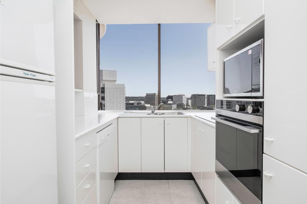 Breakfree Capital Tower Apartments Canberra Buitenkant foto
