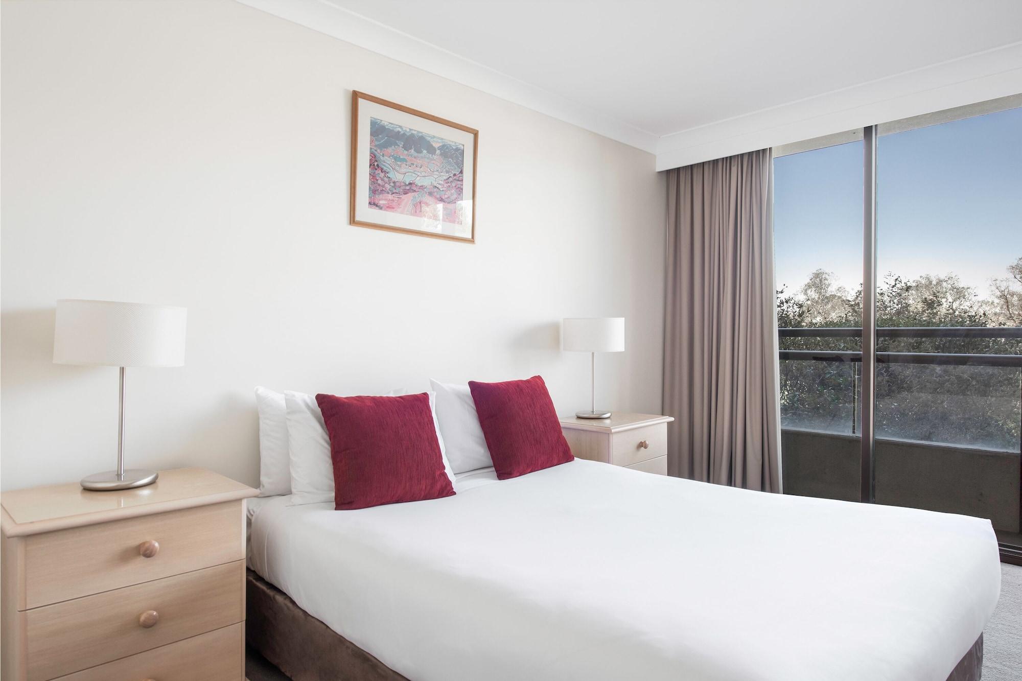 Breakfree Capital Tower Apartments Canberra Buitenkant foto