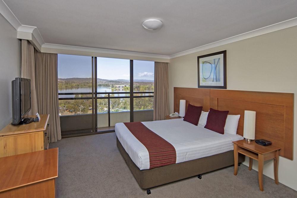 Breakfree Capital Tower Apartments Canberra Buitenkant foto