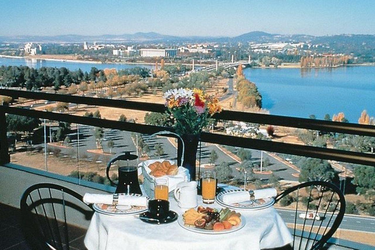 Breakfree Capital Tower Apartments Canberra Restaurant foto