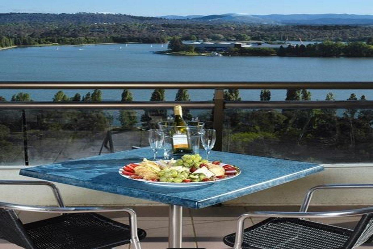 Breakfree Capital Tower Apartments Canberra Buitenkant foto