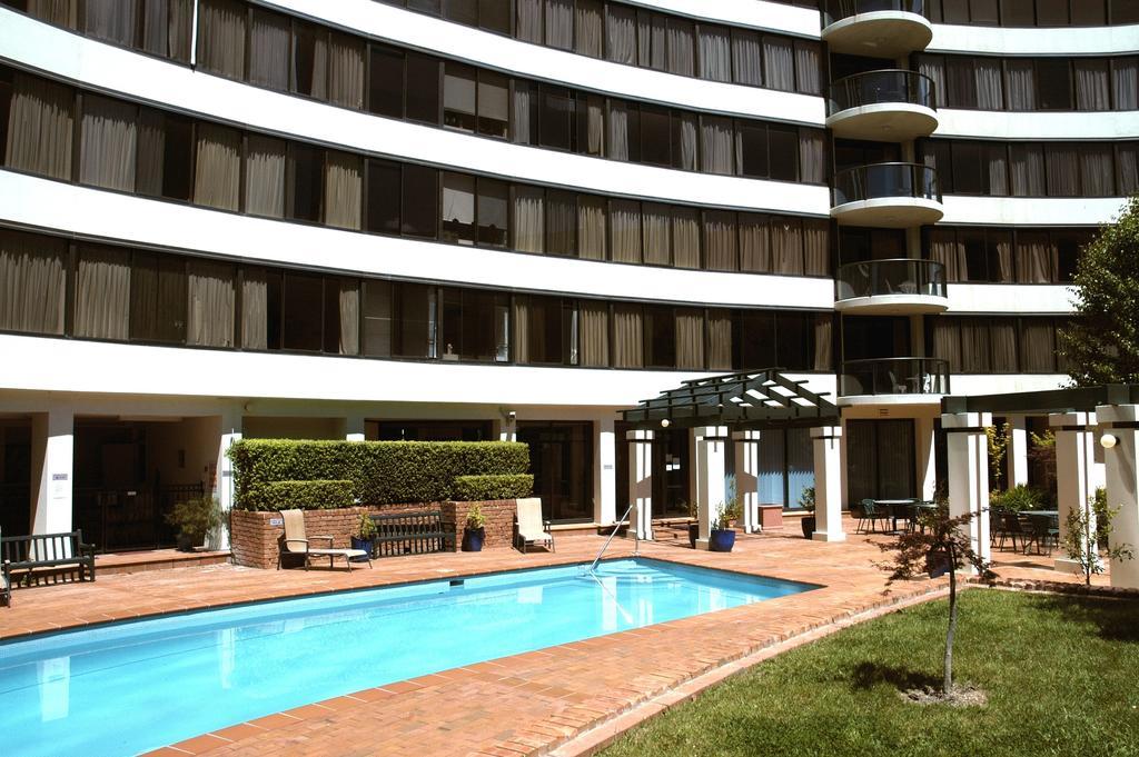 Breakfree Capital Tower Apartments Canberra Buitenkant foto